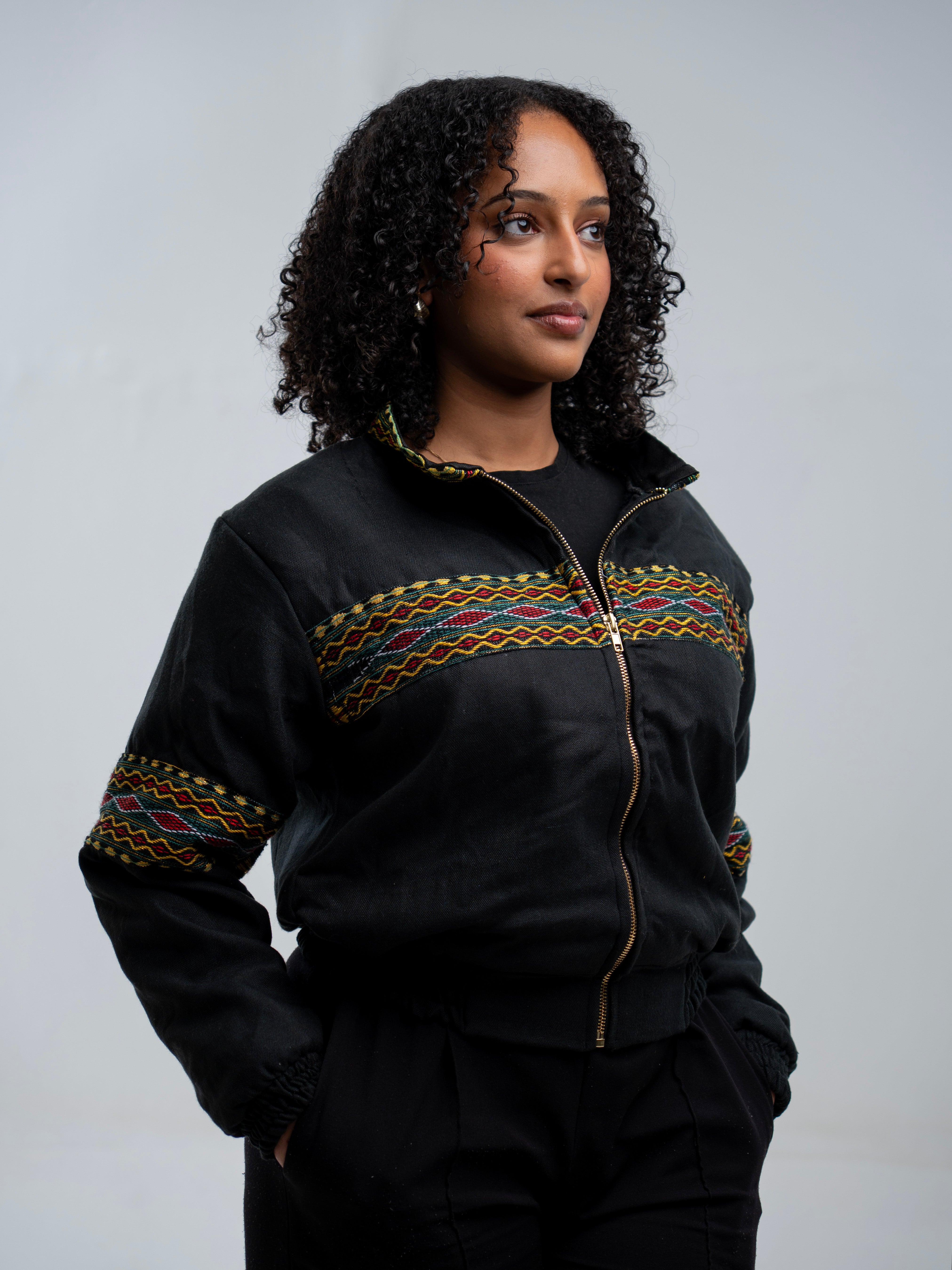Tilet Jacket l Black l Crop